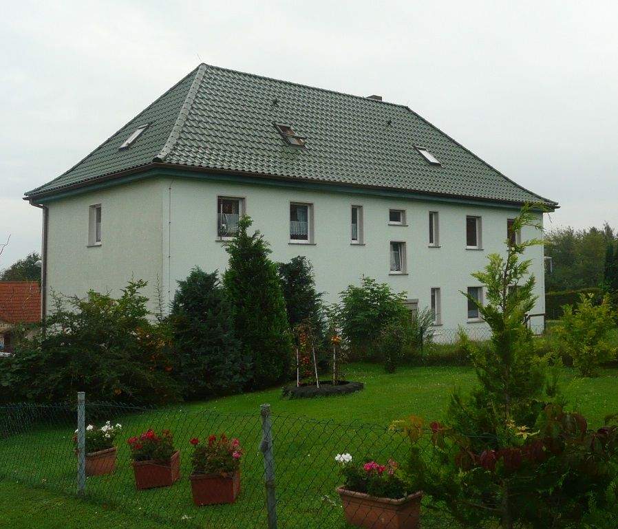 Helle 3-Zimmer-Erdgeschoßwohnung mit eigenem Garten zu vermieten!, 6249 Mücheln (Geiseltal)