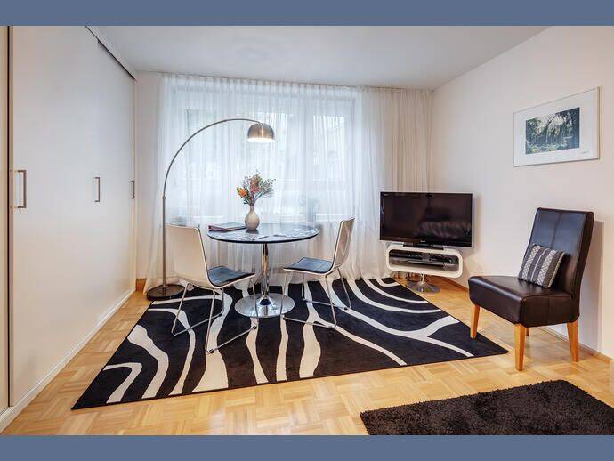 Möbliert: Möblierte Wohnung in sehr guter Lage Schwabing, 80796 München (Schwabing-West)