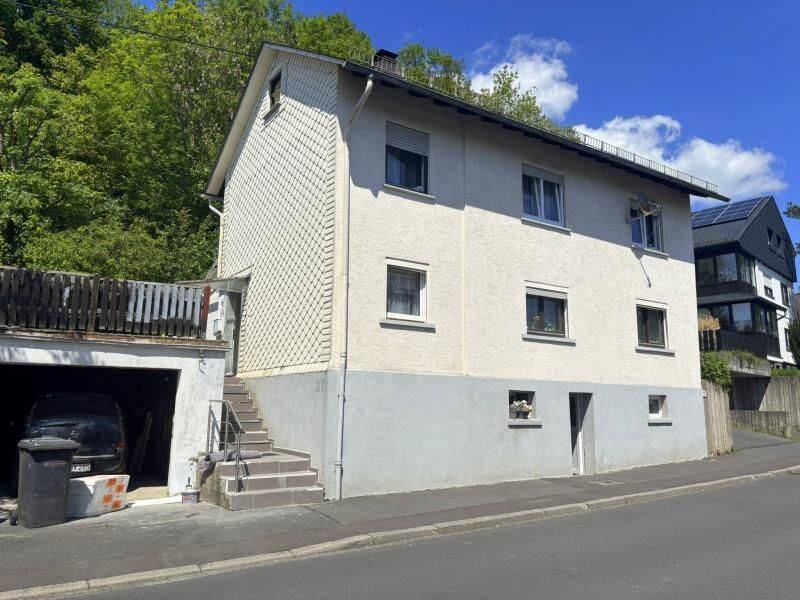 Gemütliches Einfamilienhaus mit kleinem Garten, Terrasse und Garage in zentraler Lage von Westerburg, 56457 Westerburg