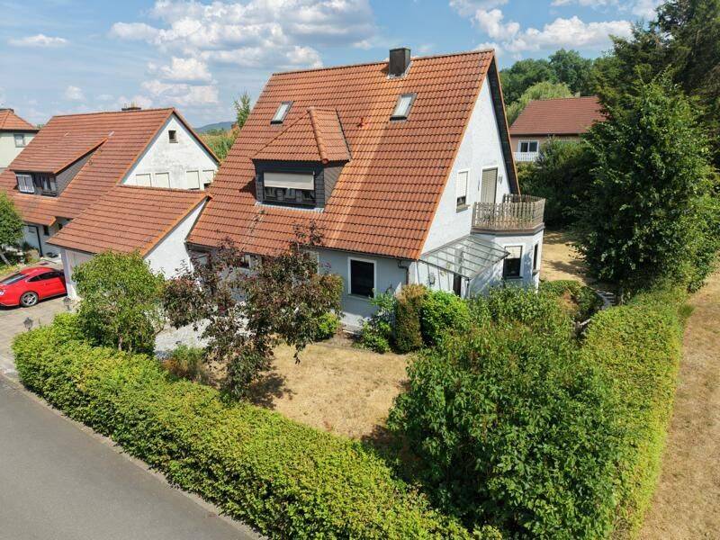 Wo Wohnqualität auf Freiraum trifft – Einfamilienhaus mit großzügigem Grundstück, 97355 Abtswind