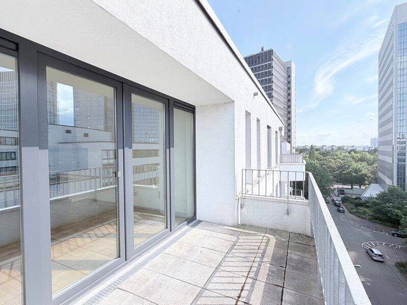 Wohn(t)raum: sonnenverwöhnte 2-Zi.-Wohnung mit moderner Ausstattung, 60486 Frankfurt am Main (Bockenheim Gallus Rödelheim Westend-Süd)
