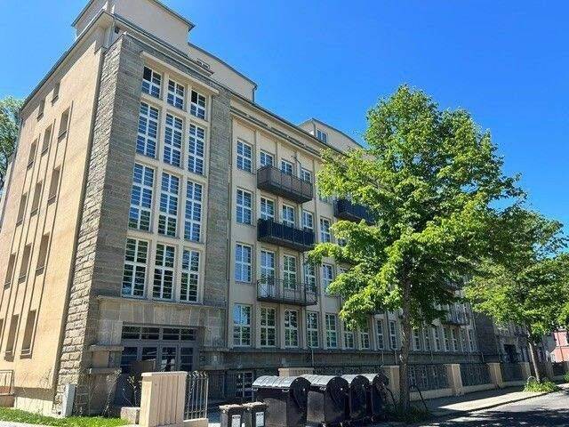 +++ NEUWERTIGE LOFT-WOHNUNG MIT FUßBODENHEIZUNG, BALKON UND PARKETT +++, 9120 Chemnitz (Altchemnitz Bernsdorf Helbersdorf Kapellenberg)