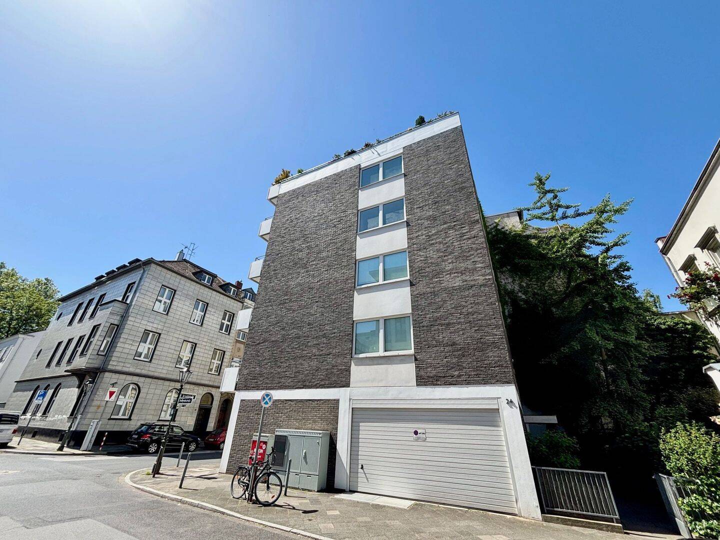 Sofort bezugsfrei: 200m² Maisonettewohnung mit Doppelgarage am Hofgarten (D-Pempelfort), 40479 Düsseldorf (Derendorf Pempelfort)