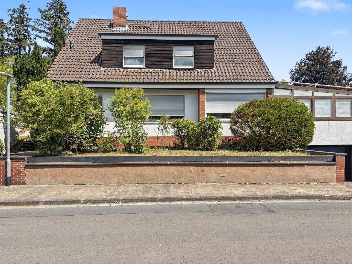 Einfamilienhaus mit außergewöhnlichem Potenzial in bevorzugter Wohnlage von Obertshausen-Hausen!, 63179 Obertshausen