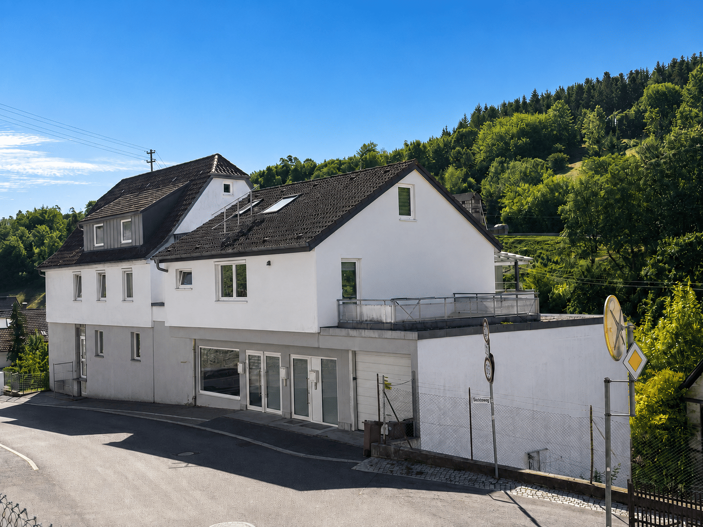 Wohnen, vermieten, Zukunft gestalten – vielseitiges Wohn- und Geschäftshaus in Horb-Talheim, 72160 Horb am Neckar
