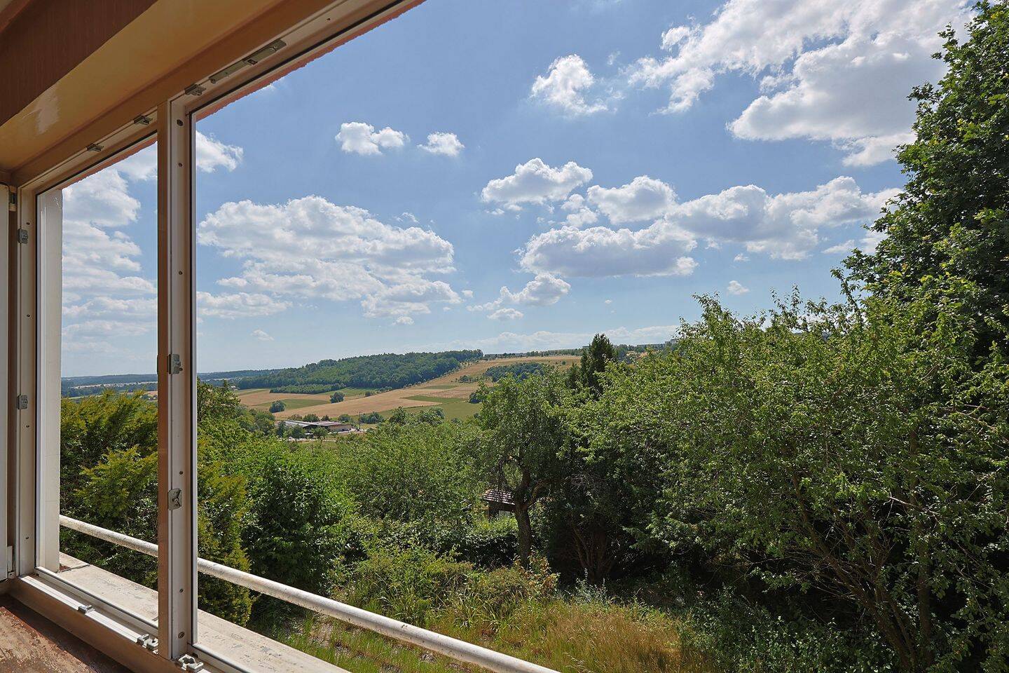 Naturnahes Familiendomizil mit Weitblick: Großes Potenzial für Ihre eigenen Vorstellungen, 71088 Holzgerlingen