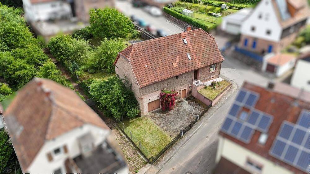 +++ Charmantes Sandsteinhaus mit Scheune, Ausbaupotenzial und traumhaftem Südgarten+++, 66851 Steinalben