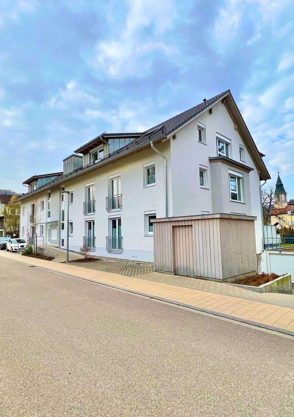 Stühlingen: Neuwertige 3 Zimmerwohnung im Obergeschoss, 79780 Stühlingen