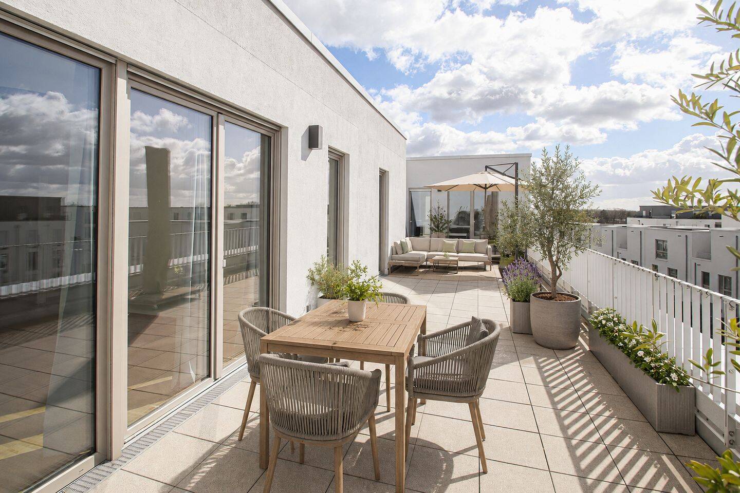 PENTHOUSE – LICHT. WEITE. PRIVATSPHÄRE, 40627 Düsseldorf (Gerresheim Unterbach Vennhausen)