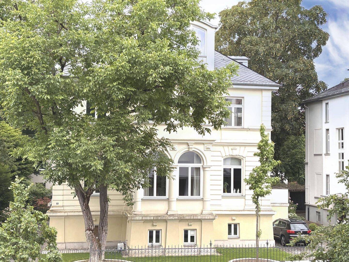 Einmaliges 6 Zi.-Altbau-Highlight im Viktoriaviertel von Wiesbaden für große Familien u. anspruchsvolle Paare, 65189 Wiesbaden (Biebrich Wiesbaden)