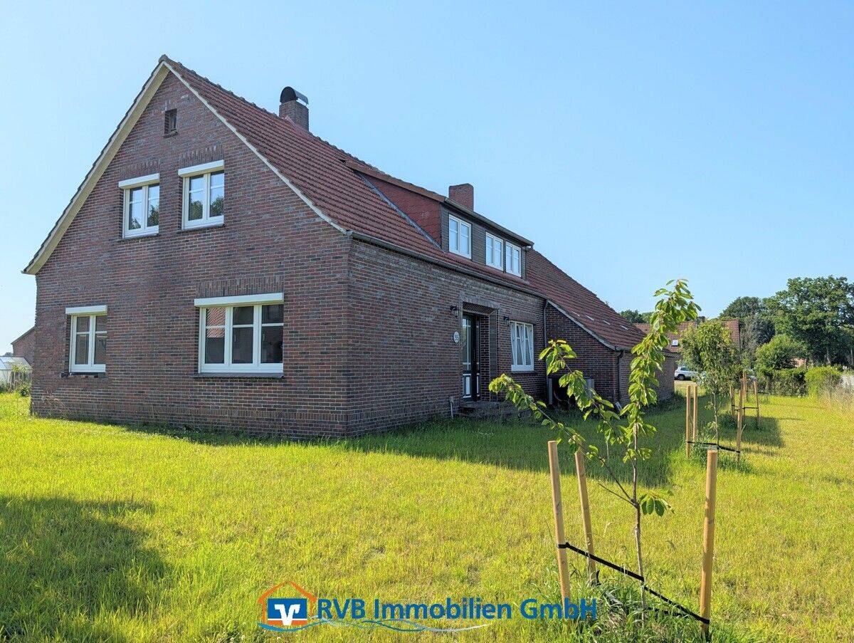 Liebevoll renovierter Resthof mit Weide direkt am Haus, 26670 Uplengen