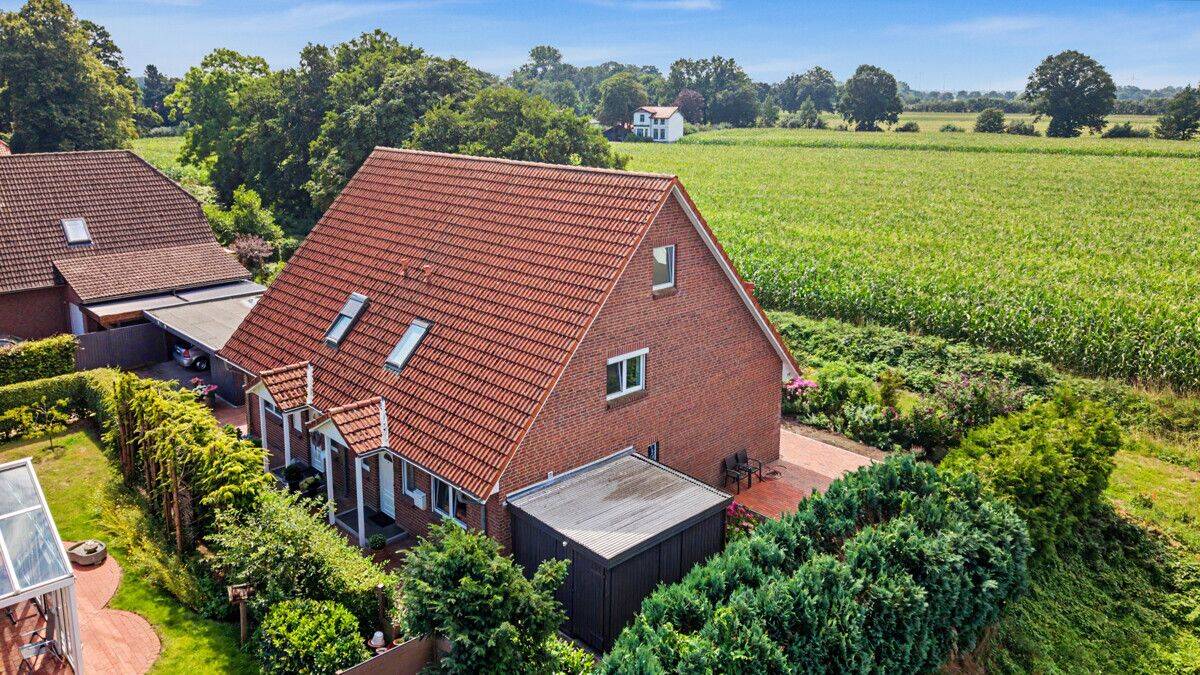 Tolle Doppelhaushälfte in einzigartiger Feldrandlage, 25335 Altenmoor
