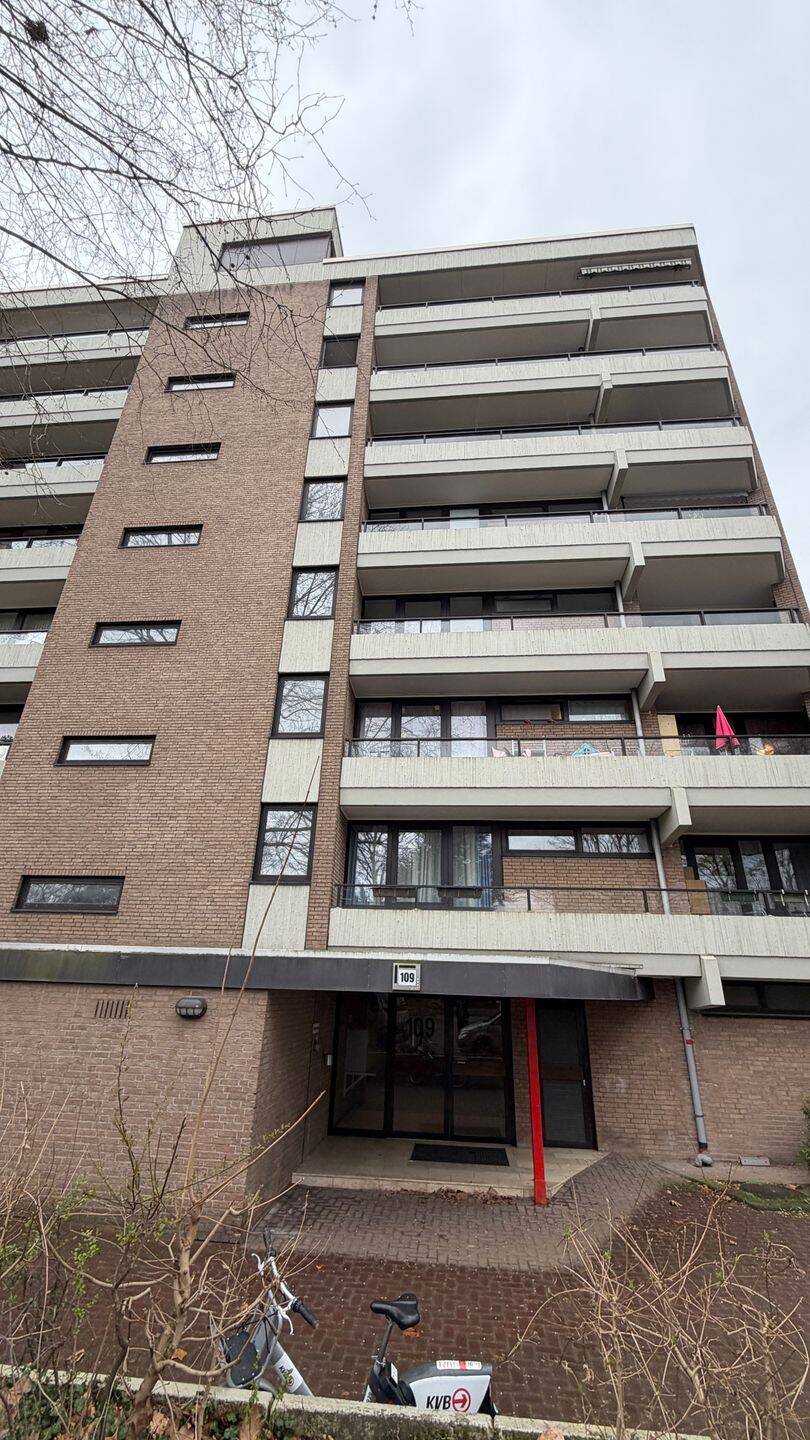 Komfortable Einzimmerwohnung mit großer Küche und Balkon zum Selbstbezug in Köln Westhoven, 51149 Köln (Porz Eil Ensen Gremberghoven Westhoven)