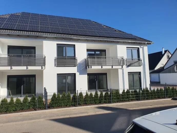 Lichtdurchflutete 2 Zimmer Wohnung mit Balkon, 92637 Weiden i.d. OPf. (Weiden)