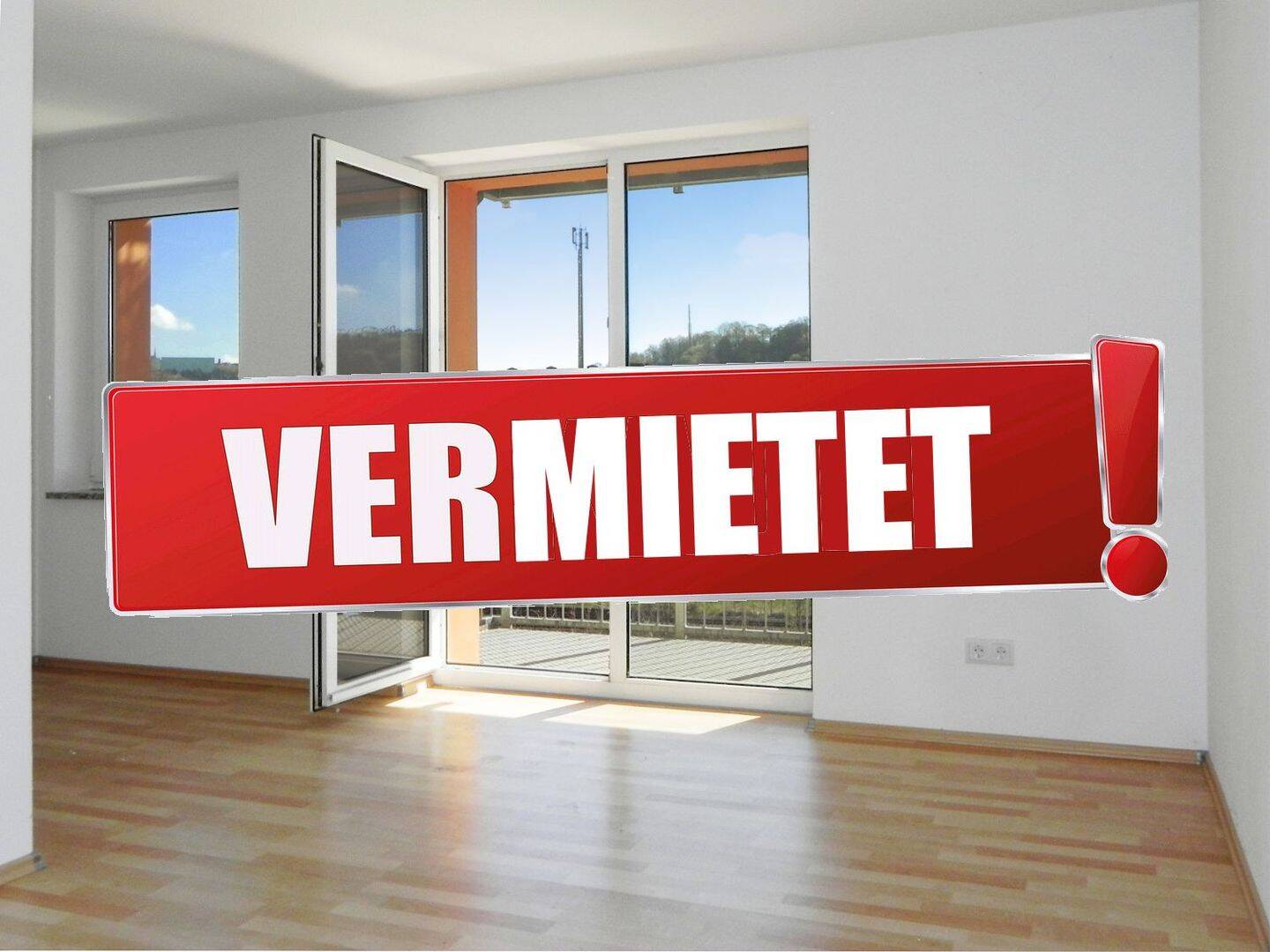 Randlage mit Balkon, Fußbodenheizung und Stellplatz, 7973 Greiz