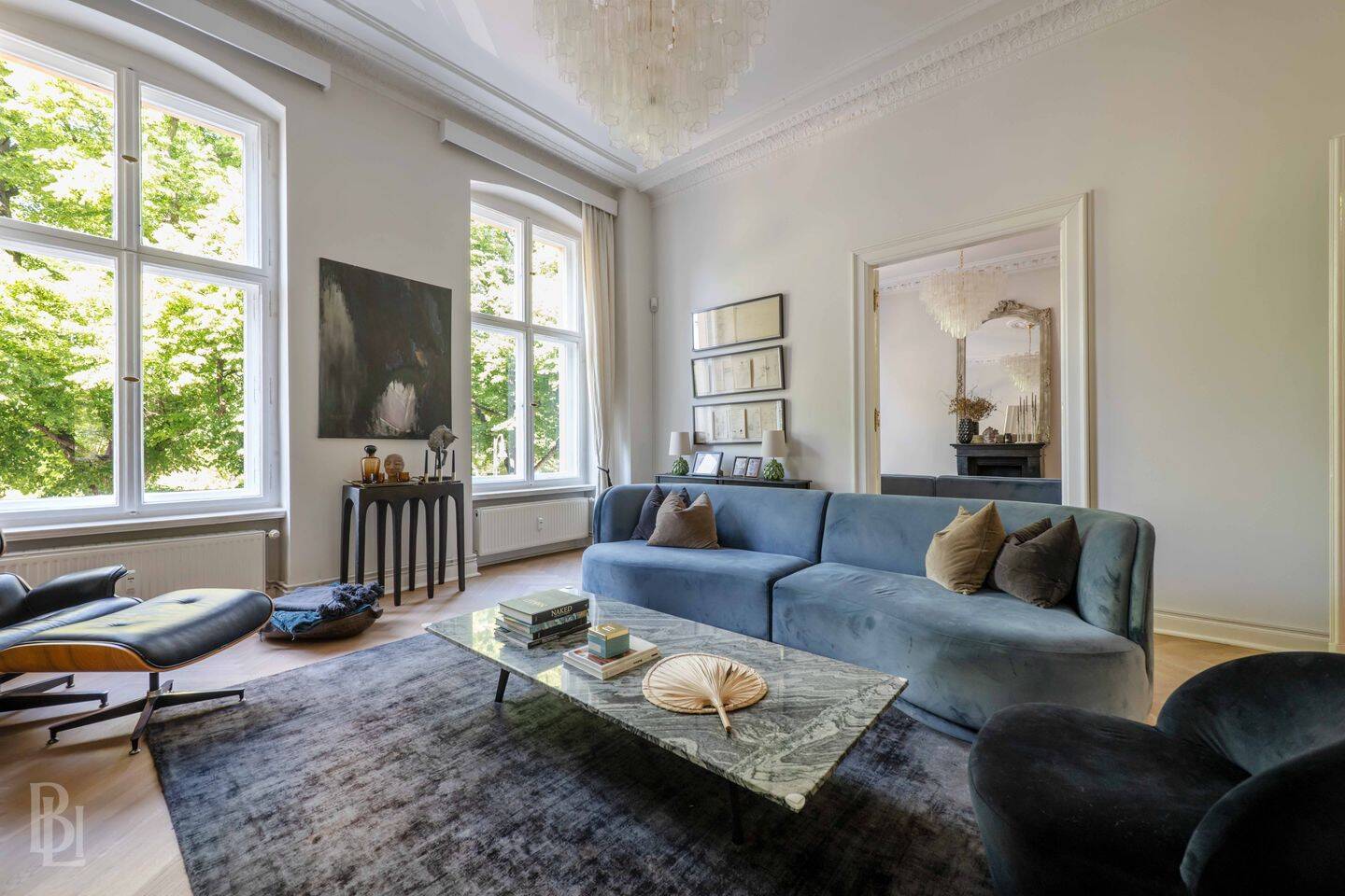 Repräsentativer Denkmal-Altbau: 4 Zimmer mit hochwertigem Wohnkomfort in Mitte, 10785 Berlin (Mitte Kreuzberg Schöneberg Tiergarten)