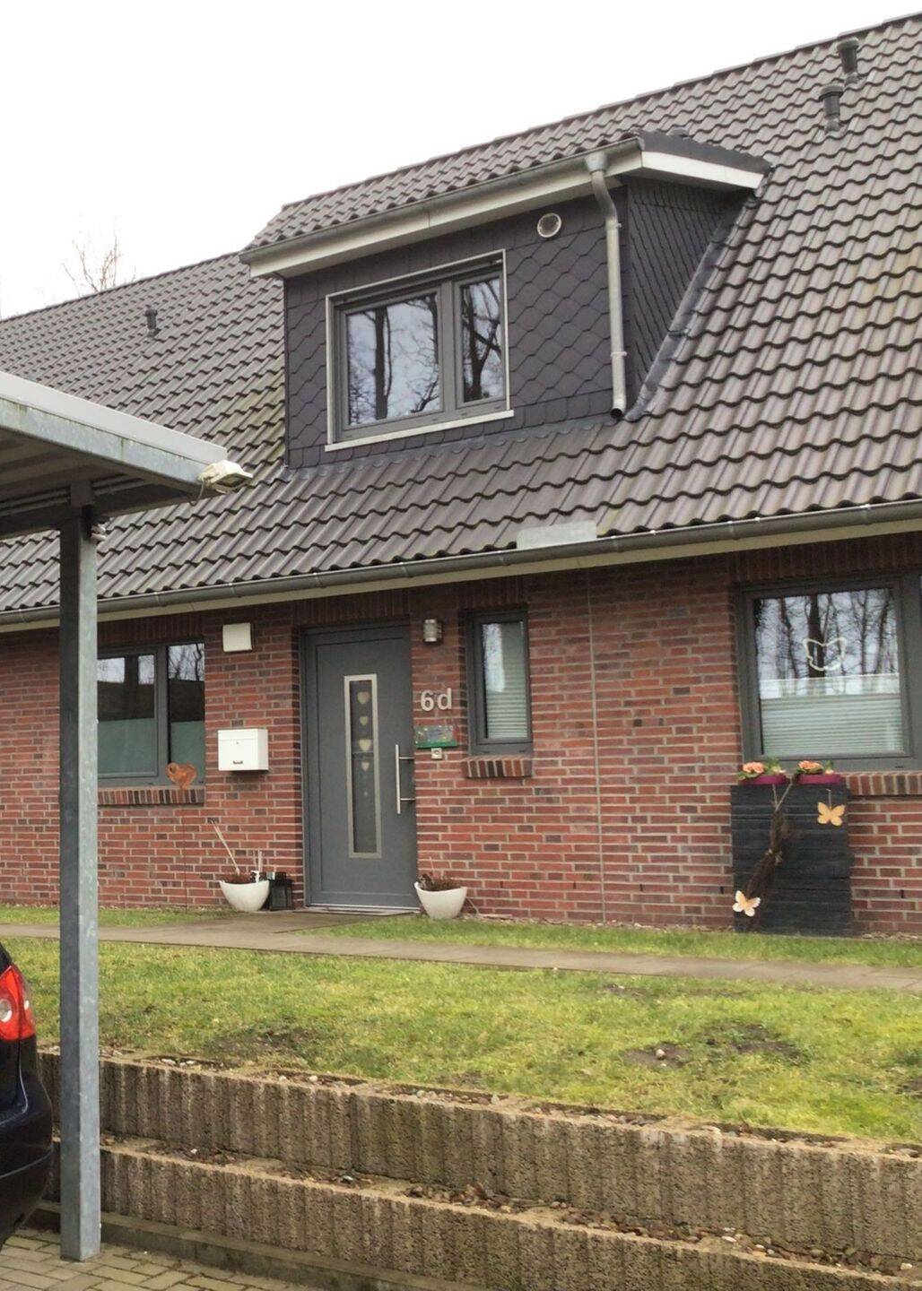 Modernes Reihenhaus mit kleiner Gartenfläche, 21682 Stade