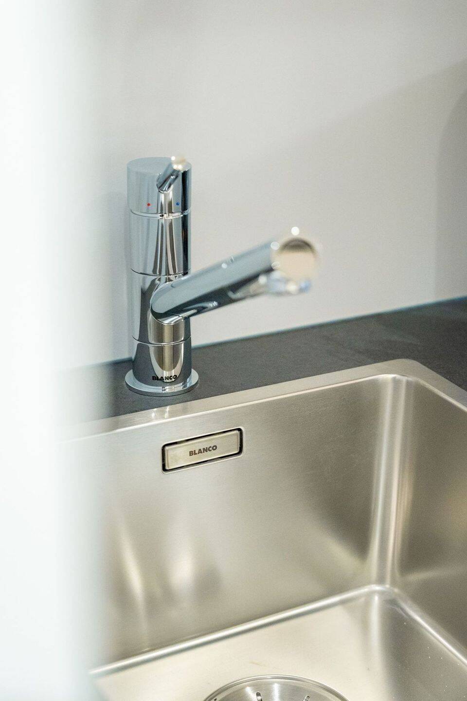 Topmodernes und vollmöbliertes Studioapartment, 70372 Stuttgart (Bad Cannstatt)