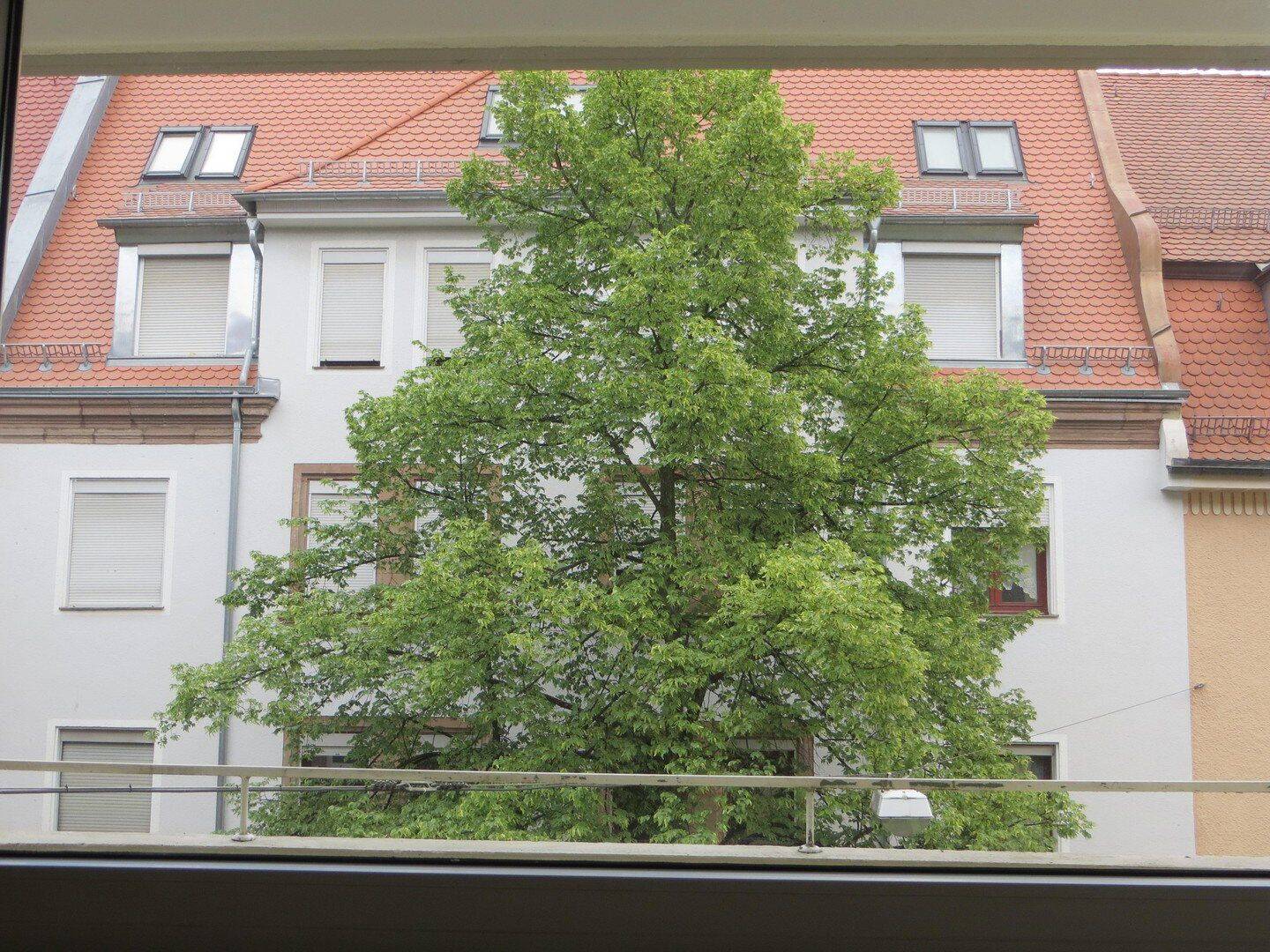 RESERVIERT! Nibelungenviertel: Lichtdurchflutetes Apartment mit großem Balkon, 90461 Nürnberg