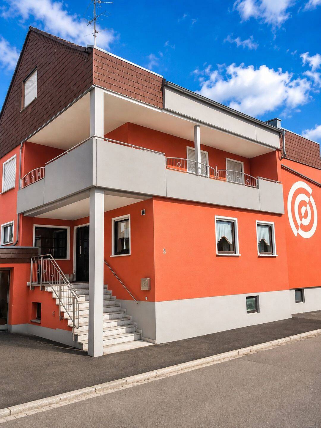 Großes Einfamilienhaus in Kleinostheim – Wohntraum auf 3 Etagen, 63801 Kleinostheim