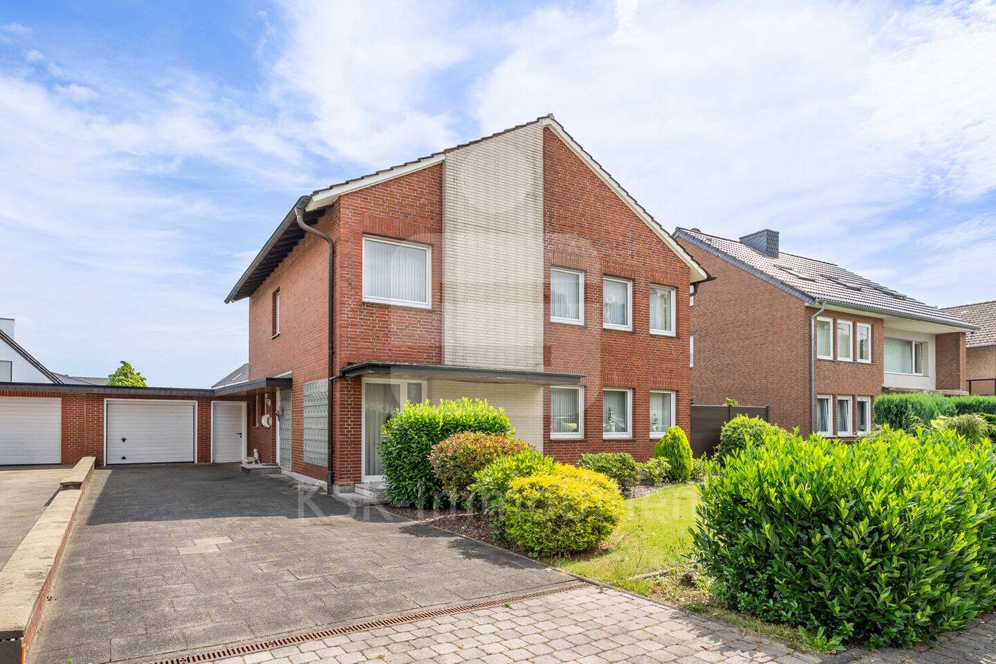 Die Suche hat ein Ende – schönes Einfamilienhaus in Bedburg – Kaster., 50181 Bedburg