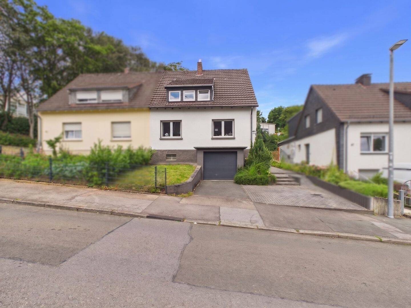 Bereit für das nächste Kapitel? Ihre Doppelhaushälfte mit Garten und Sauna in Iserlohn!, 58636 Iserlohn