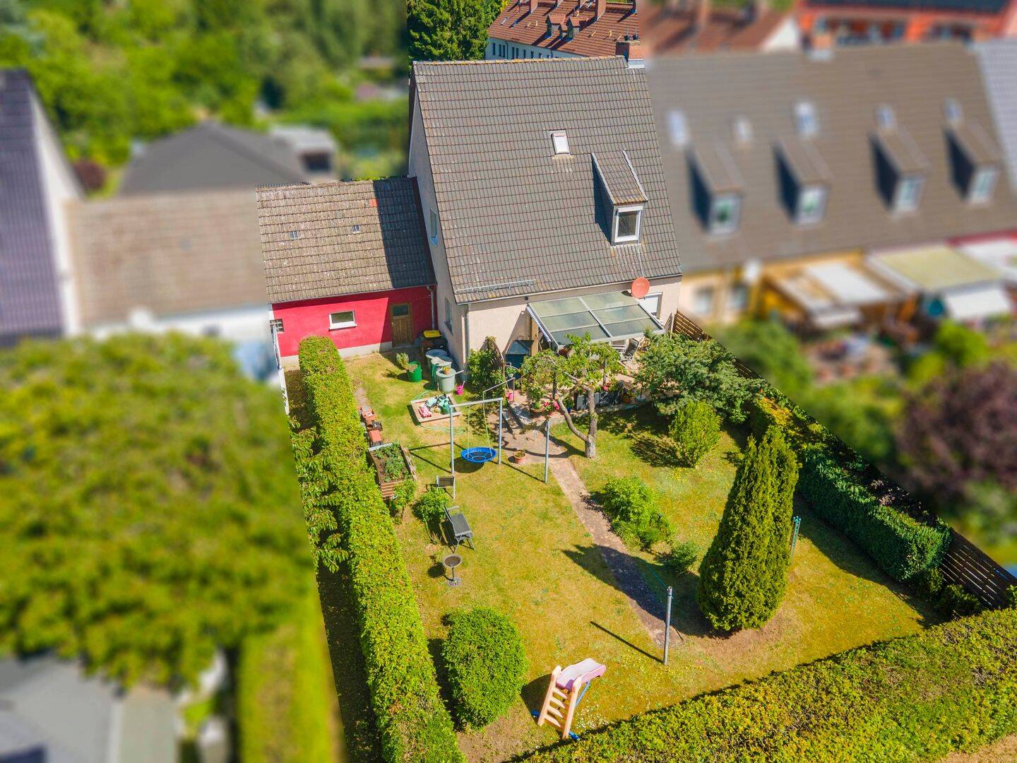 Solides Reihenendhaus mit neuer Heizung, Garage und Garten, 18356 Barth