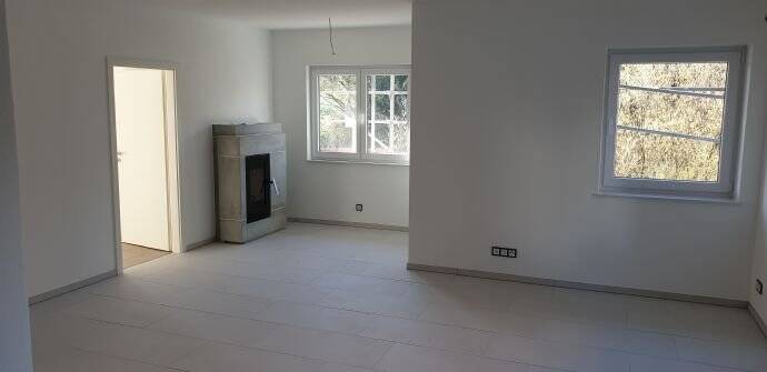 Neubau! Helle + komfortable 4-Zimmer-Traum-Wohnung mit Einbauküche, Terrasse + 2 Stellpätzen in zentraler und ruhiger Lage nahe Baden–Baden, 76547 Sinzheim