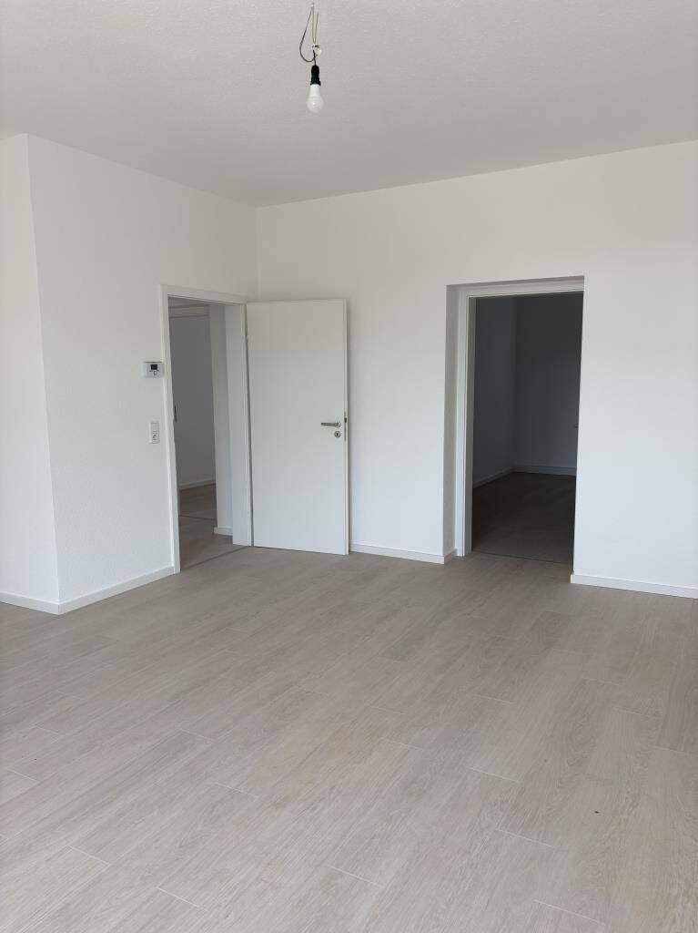 Anmieten und 500 EUR WM-Prämiengutschein sichern! Modernisierte 2-Zimmer-Wohnung in Elberfeld, 42289 Wuppertal (Barmen Langerfeld)