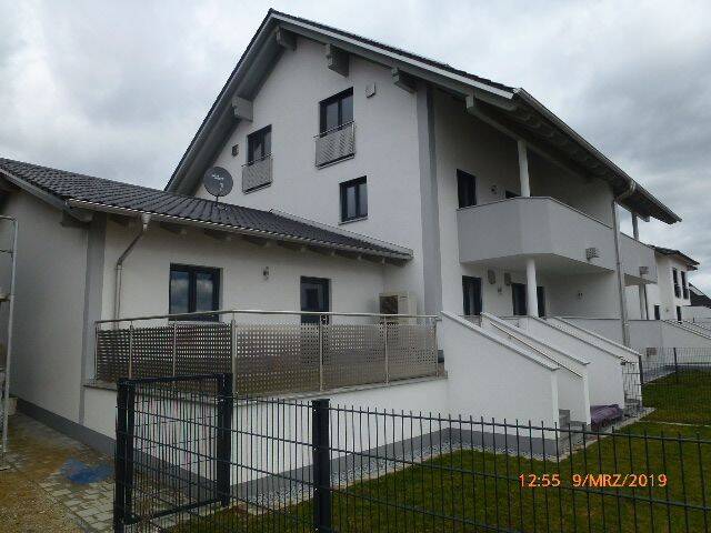 Exclusive Maisonette in einer neuwertigen DHH KFW 40+ mit gehobener Ausstattung und Garten, 84088 Neufahrn i. NB