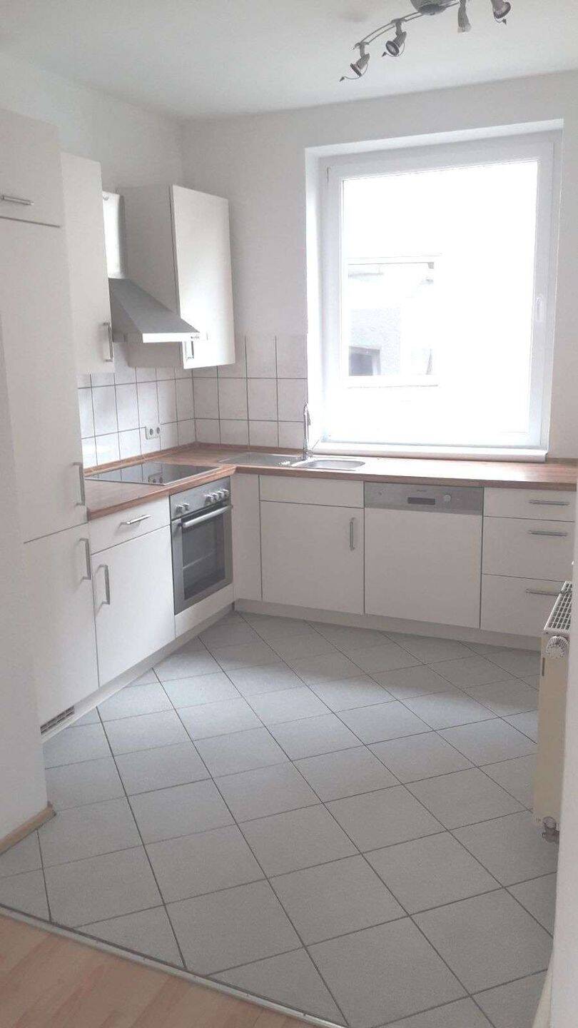 DREI ZIMMER, ruhig und zentral – WG geeignet, 99085 Erfurt (Daberstedt Hohenwinden Ilversgehofen Johannesvorstadt Krämpfervorstadt)