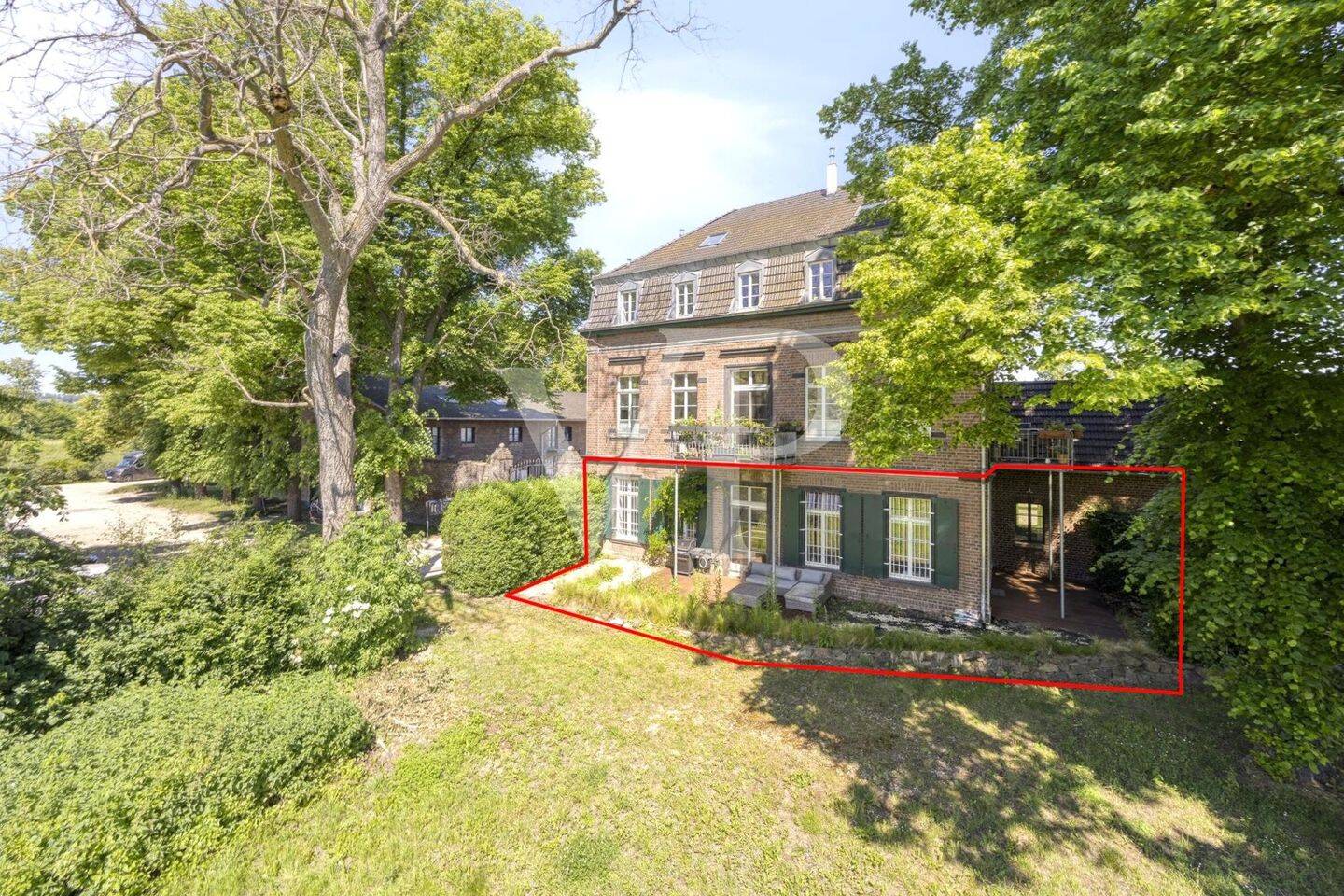 Stilvolle Gartengeschosswohnung im historischen Herrenhaus