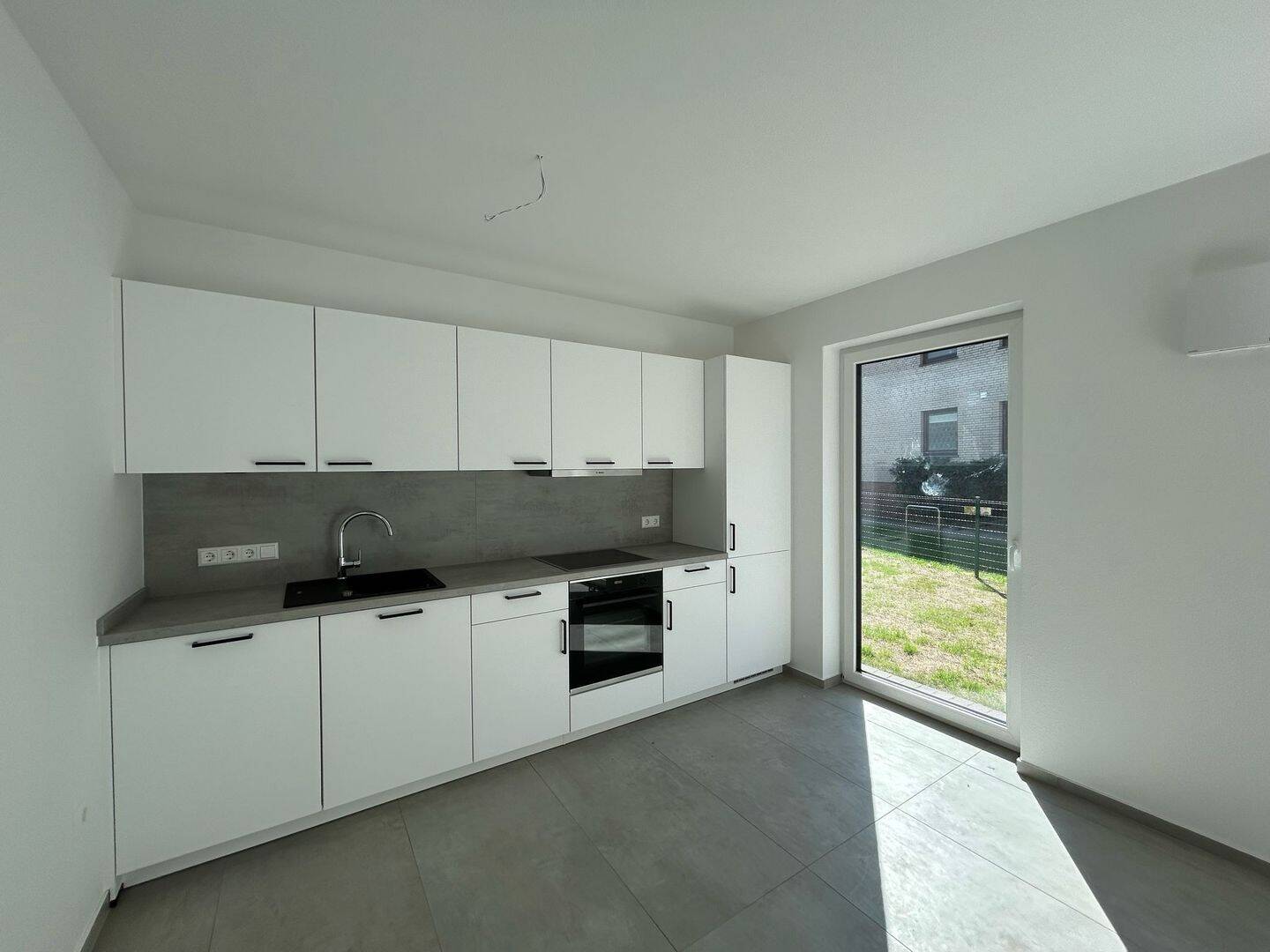 Charmante 2 -Zimmer-Erdgeschosswohnung mit Einbauküche in ruhiger Lage von Oyten, 28876 Oyten