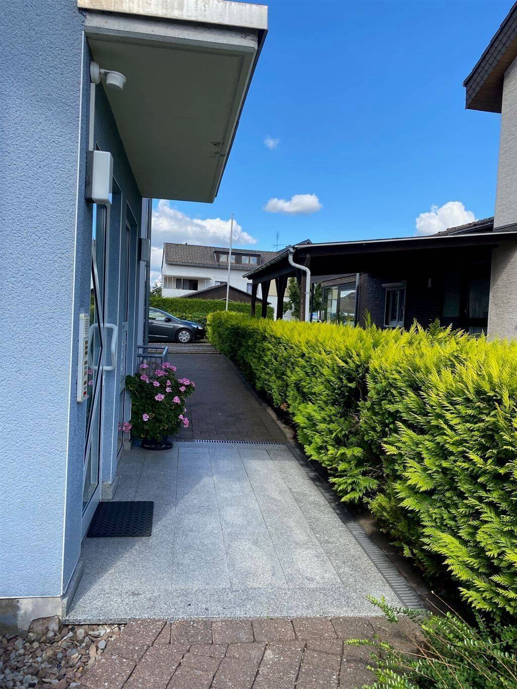 Beverungen – Innenstadt – 3-Zi.Whg. im EG mit Balkon und PKW-Stellplatz, 37688 Beverungen