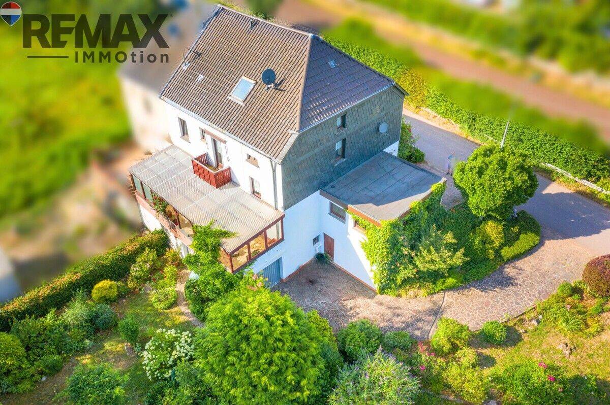 Großzügiges Haus mit weitläufigem Grundstück und viel Entwicklungspotenzial, 54455 Serrig
