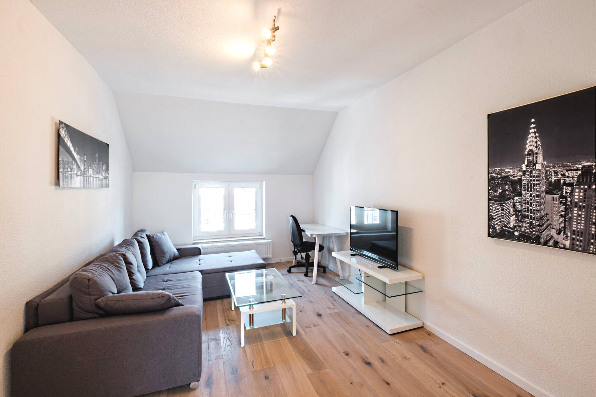 Schöne 2-Zimmer Wohnung, 40223 Düsseldorf (Bilk Flehe Unterbilk)