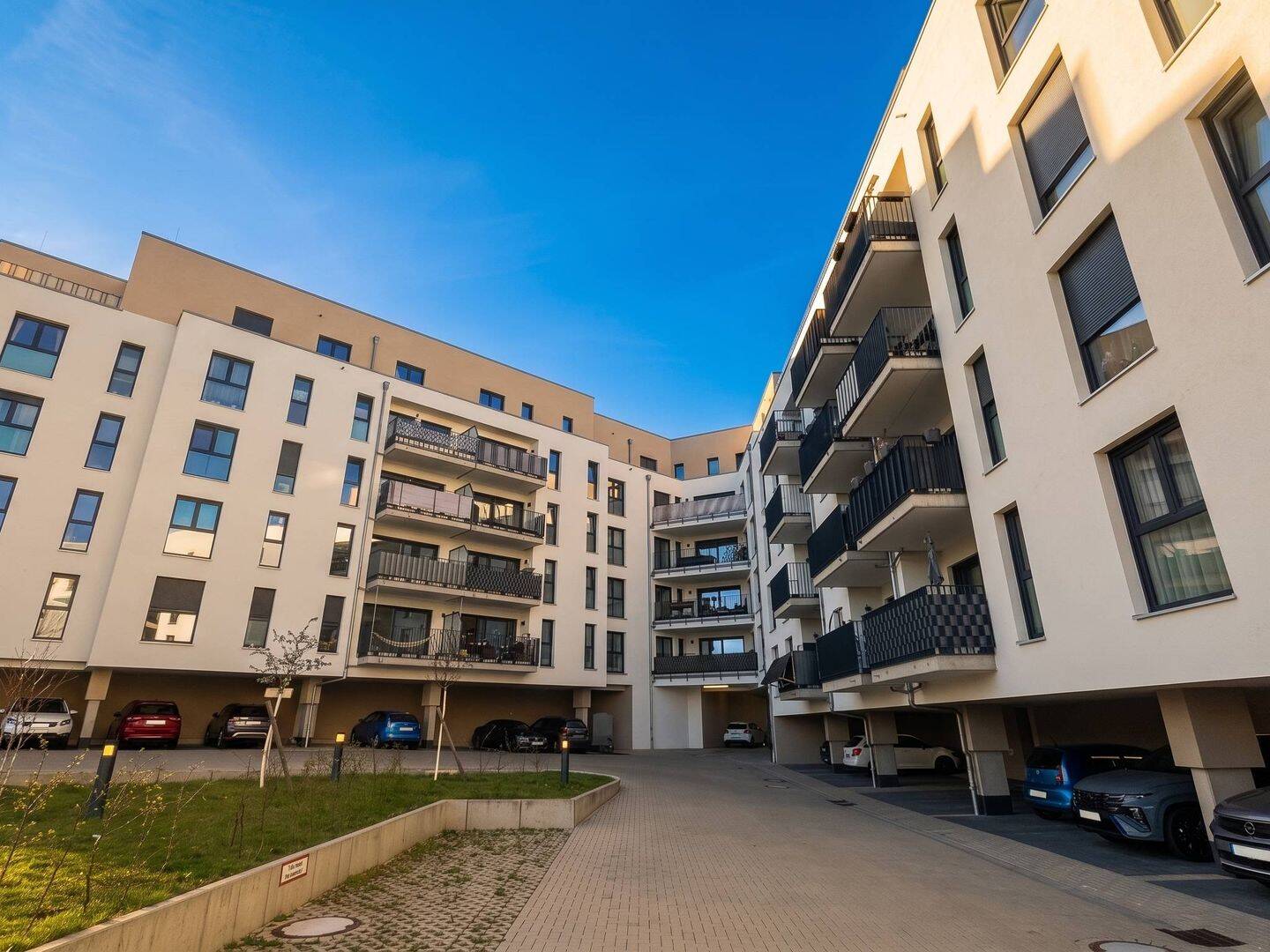TOP-ANGEBOT: 3-Zimmer-Traumwohnung mit BALKON und moderner EINBAUKÜCHE im BERGQUARTIER Magdeburg!, 39116 Magdeburg (Beyendorfer Grund Lemsdorf Ottersleben Sudenburg)
