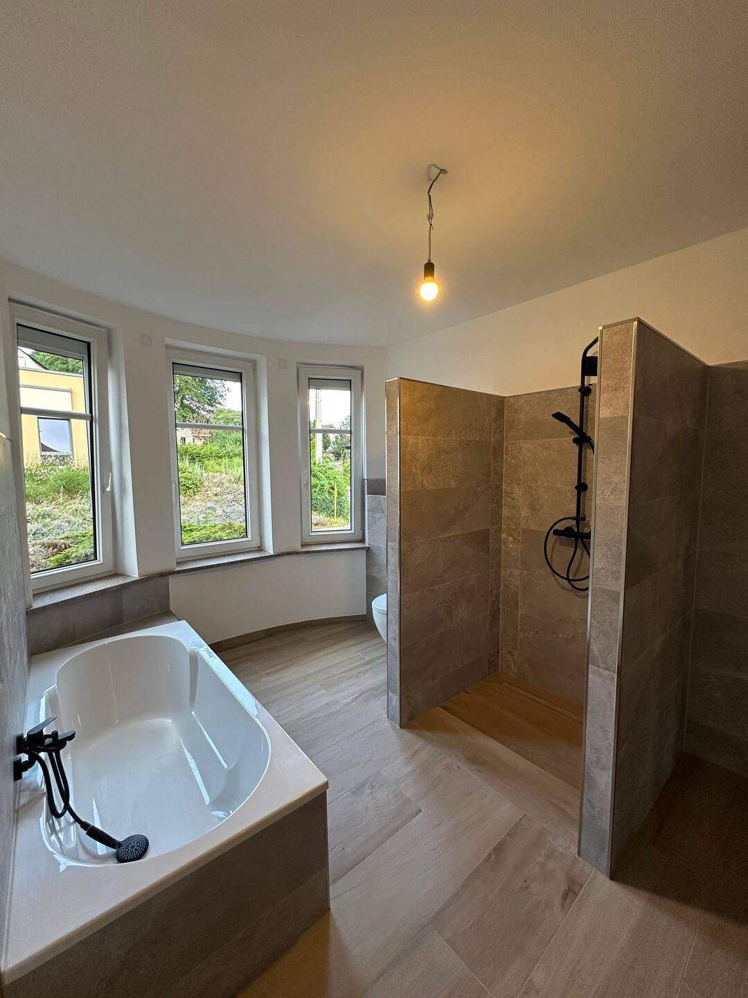 4-Zimmer-Wohnung mit Balkon in Niederlungwitz / Glauchau, 8371 Glauchau