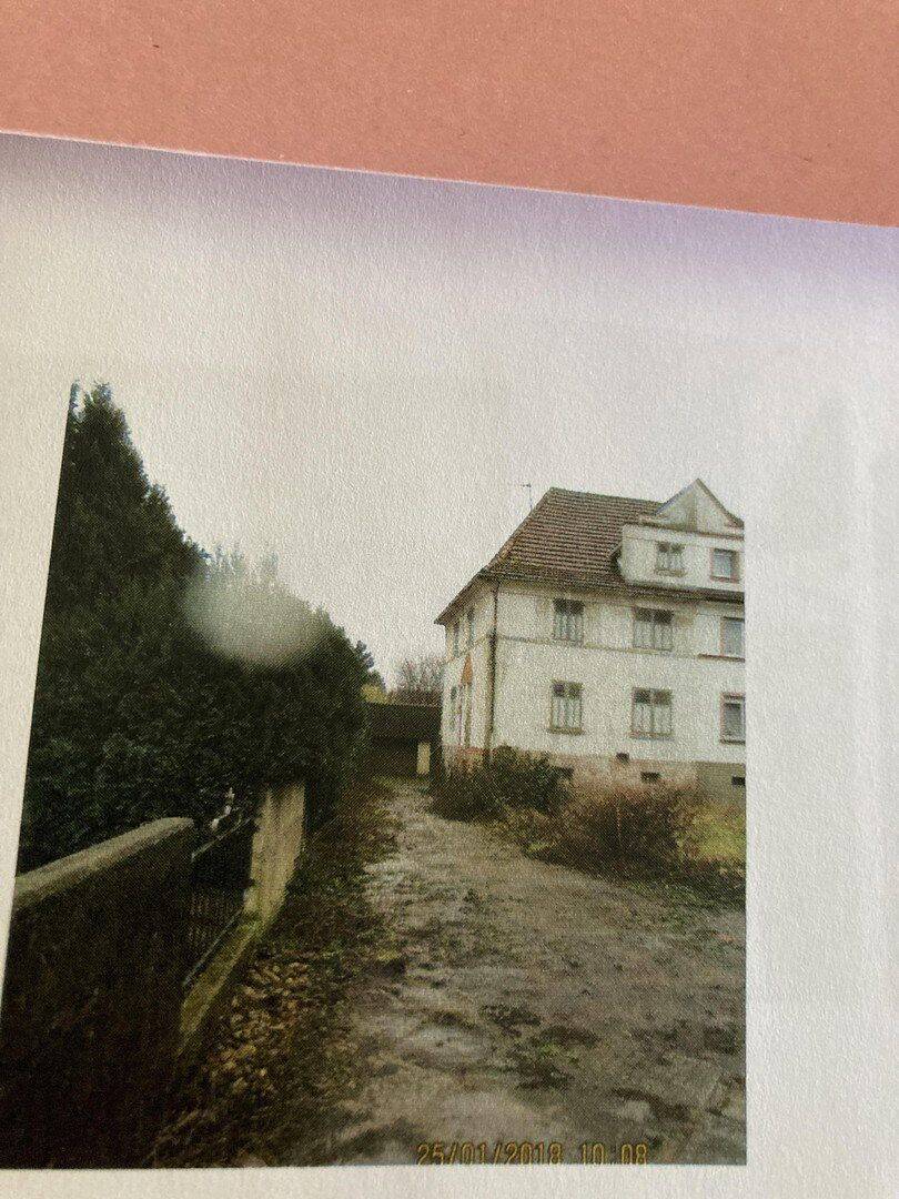 Sanierungsbedürftige Doppelhaushälfte mit großer Gartenfläche und Garage, 66809 Nalbach