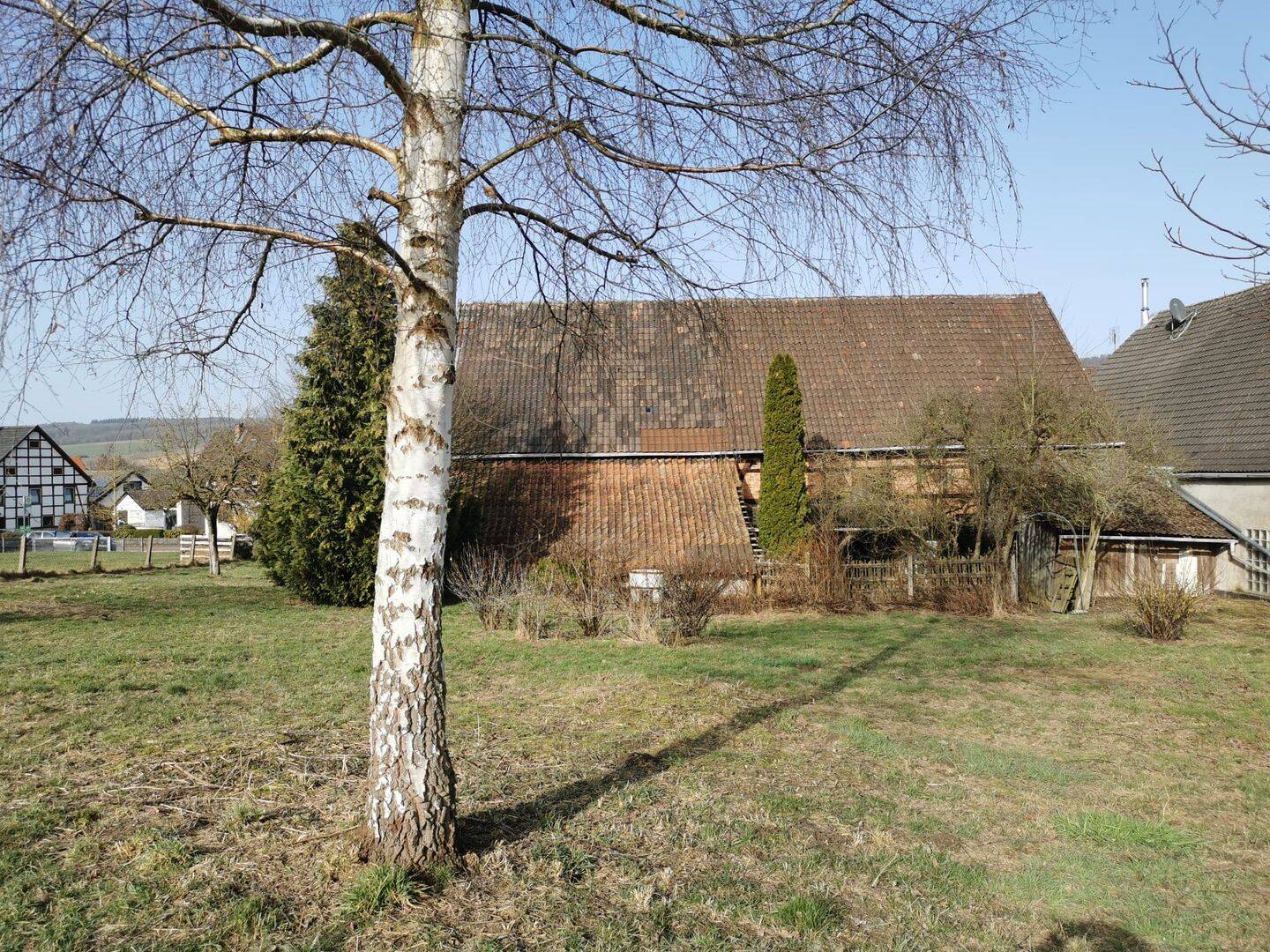 Resthof mit Stallungen, großer Scheune und viel Potential in ruhiger Dorflage von Uslar, 37170 Uslar
