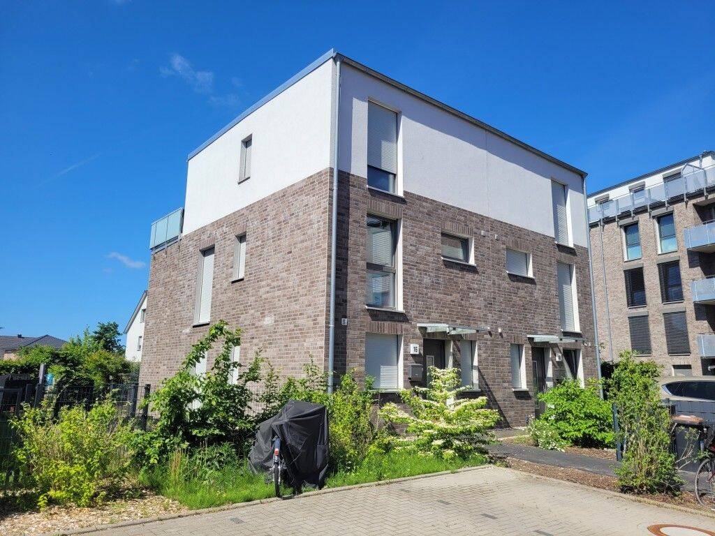 Doppelhaushälfte mit Dachterrasse in beliebtem Wohnquartier!, 21493 Schwarzenbek