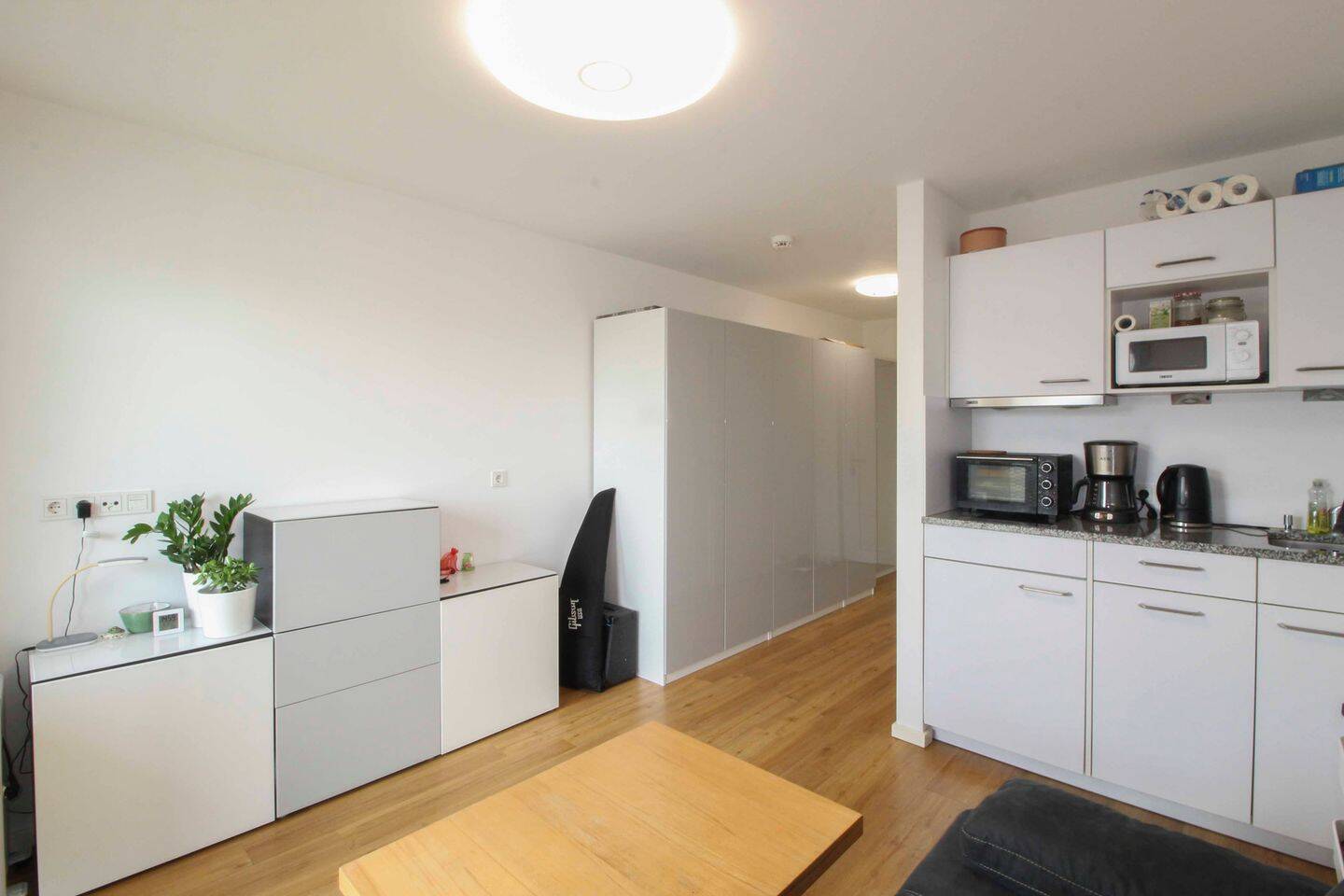 Helles 1-Zimmer-Apartment mit Balkon in moderner Wohnanlage., 81735 München (Berg am Laim Ramersdorf-Perlach Trudering-Riem)