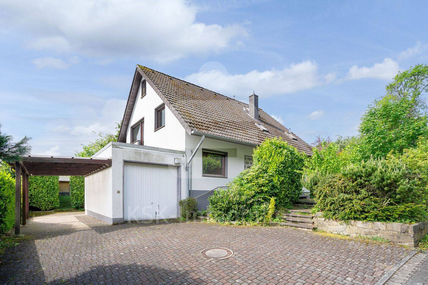 Schickes freistehendes Einfamilienhaus mit viel Potential in ruhiger Lage!, 51429 Bergisch Gladbach