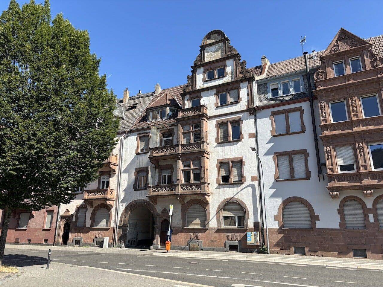 Historisches Mehrfamilienhaus mit rund 598 m² Wohnfläche und umfassendem Entwicklungspotenzial, 67549 Worms (Hochheim Innenstadt Leiselheim Neuhausen Pfiffligheim)