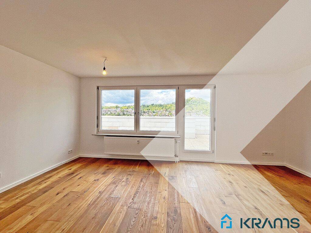 Dachgeschoss mit Weitblick – 3,5 Zimmer über den Dächern Pfulllingens!, 72793 Pfullingen