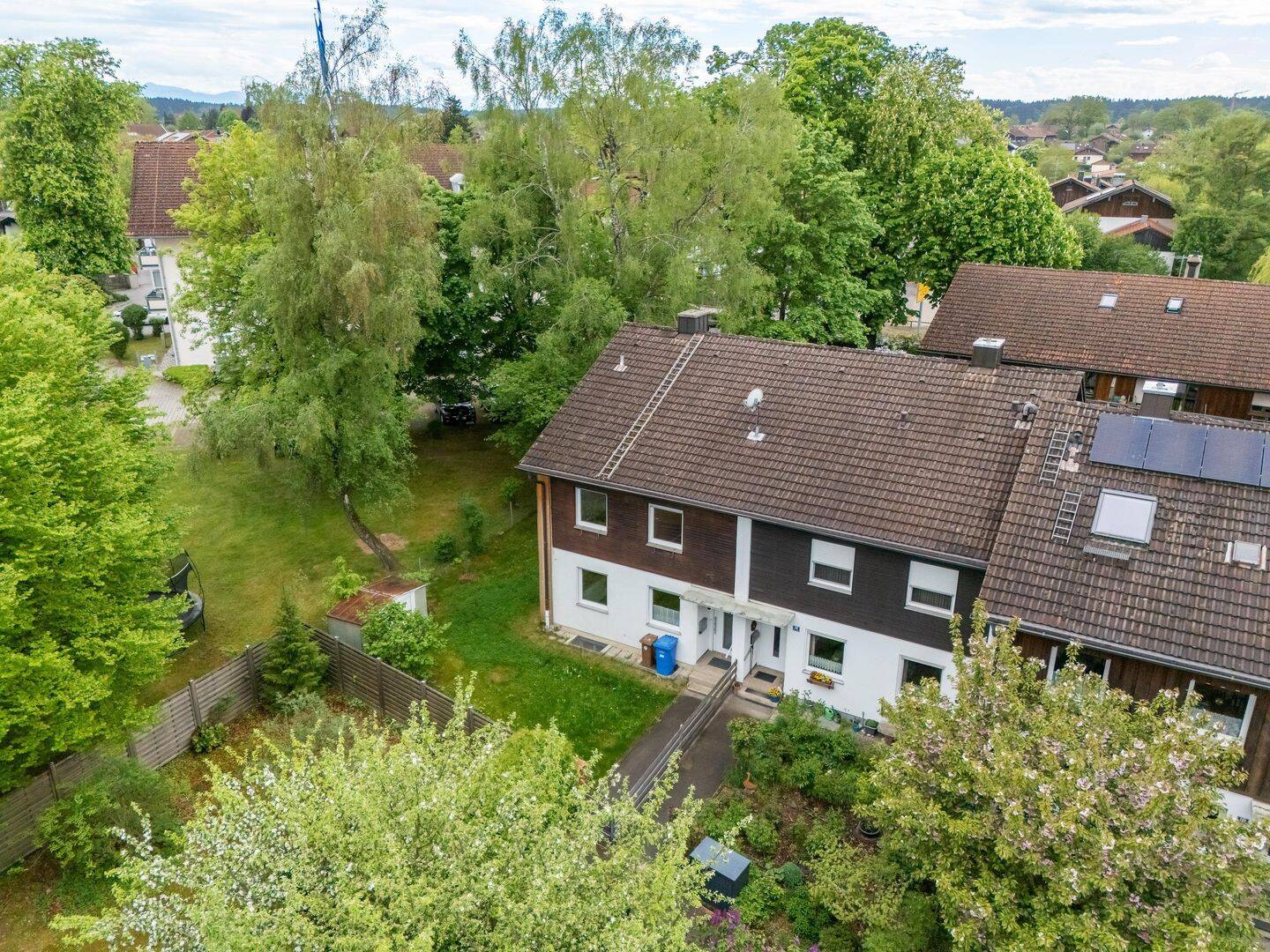 Freistehendes renovierungsbedürftiges REH in Otterfing, 83624 Otterfing