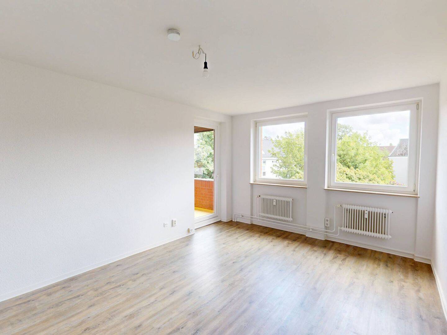66 m² Wohnkomfort: Stilvolle 2-Zimmer-Wohnung mit Einbauküche & Balkon, 24768 Rendsburg