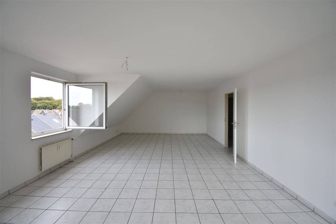 Bezugsfrei! Geräumiges Apartment in Voerde zu vermieten, 46562 Voerde (Niederrhein)