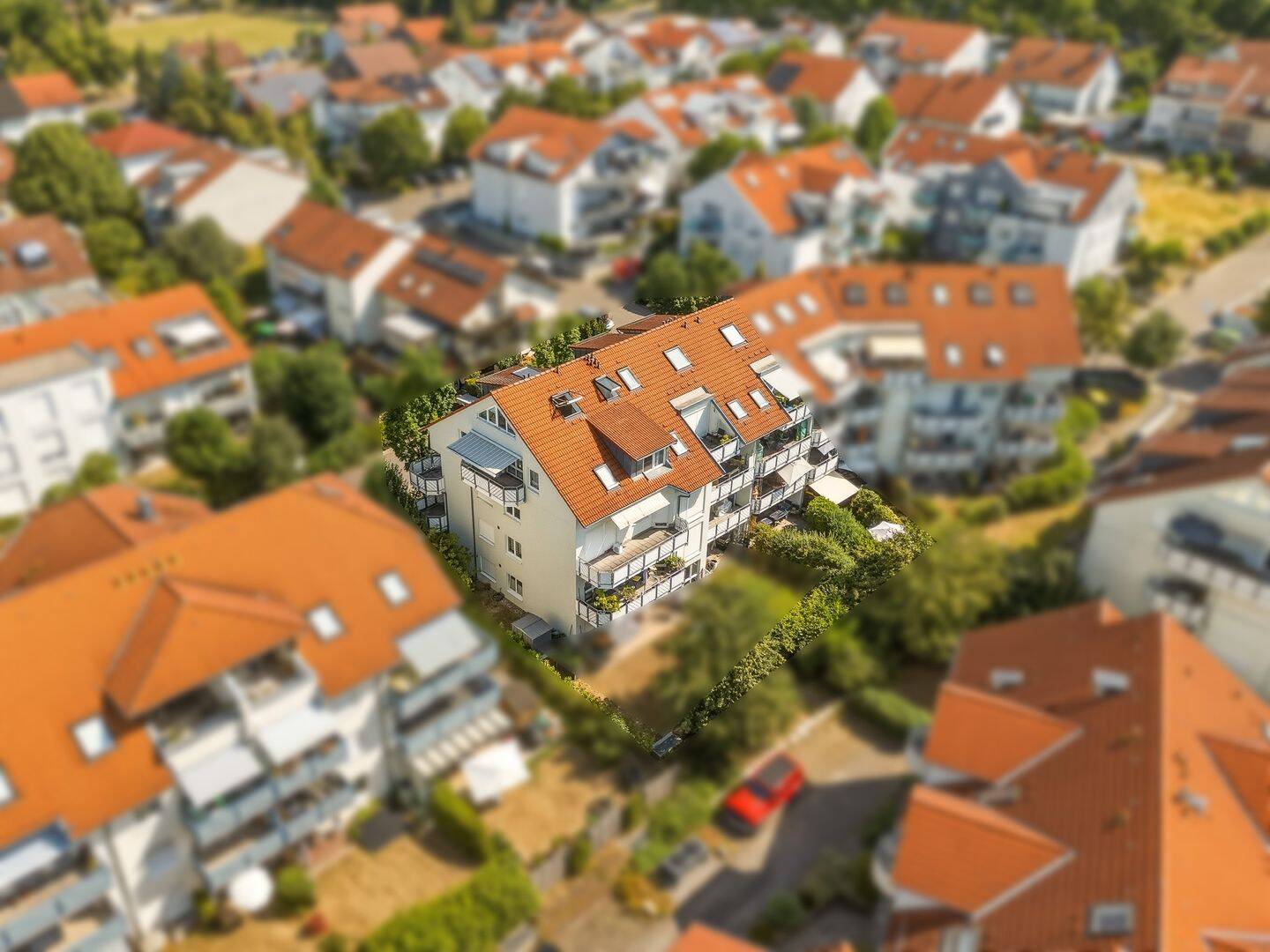 Familienfreundliche Maisonettewohnung mit Balkon und zwei Tiefgaragenstellplätzen, 71672 Marbach am Neckar