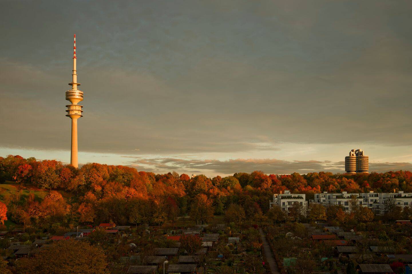 FIRSTPLACE – Vorankündigung: Großzügige Terrassenwohnung in Schwabing West – direkt am Olympiapark, 80797 München (Maxvorstadt Milbertshofen-Am Hart Neuhausen-Nymphenburg Schwabing-West)